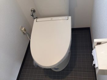 Ｙ様邸　トイレ取替え　フルオート機能付きトイレ