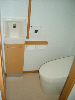 K様邸　古いトイレから最新タンクレストイレへ