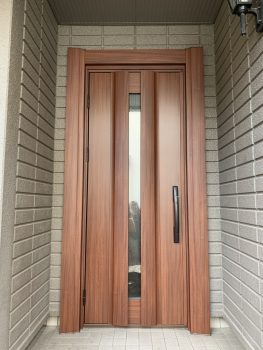 YKKドアリモ　木製の断熱玄関ドア