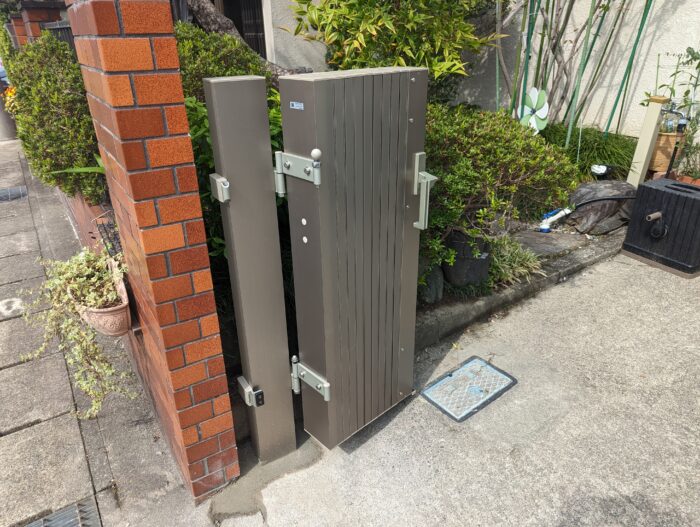 コマなしの門扉へ取替えました。開け閉めがスムーズに！